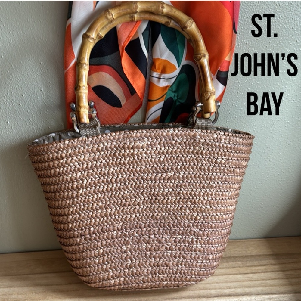 St John’s Bay Woven Wheat Straw Handbag-Bamboo Handles-Tan/Brown Color-EUC